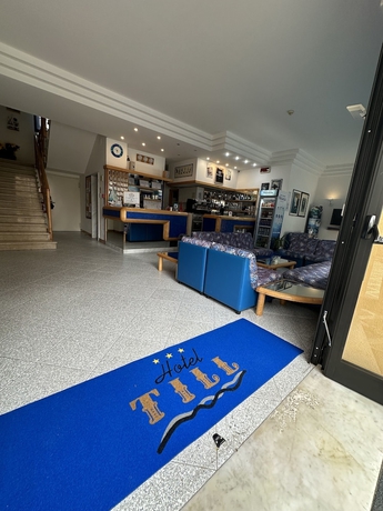 Imagen de los interiores del Hotel Till, Rimini. Foto 19