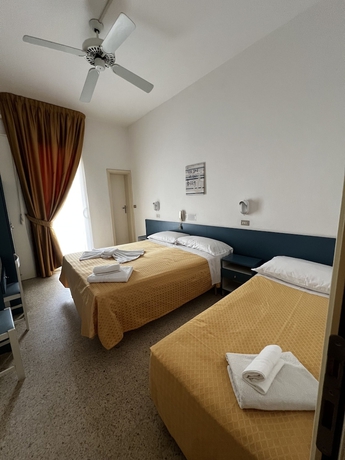 Imagen de la habitación del Hotel Till, Rimini. Foto 13