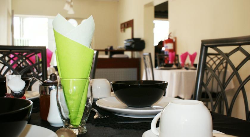 Imagen del bar/restaurante del Hotel Tilla's Guesthouse. Foto 3
