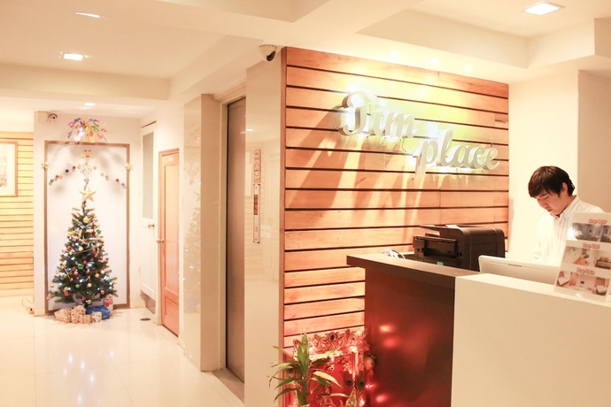 Imagen de los interiores del Hotel Tim Place - Bts Phra Khanong. Foto 18