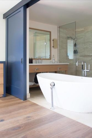 Imagen general del Hotel Timber Cove Resort. Foto 4