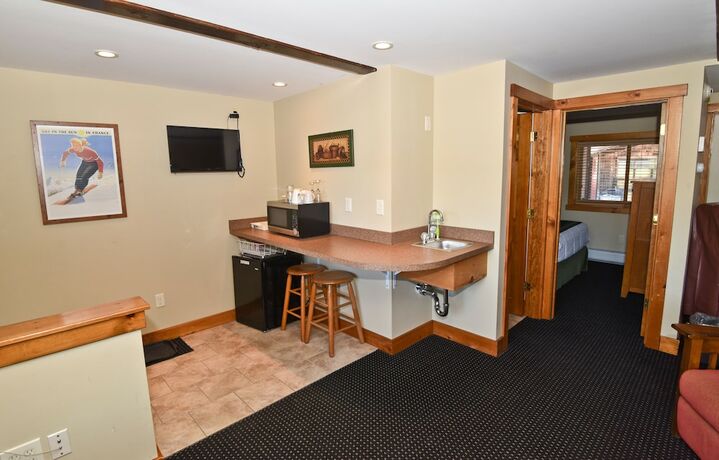 Imagen de la habitación del Hotel Timber Inn Motel, Ludlow. Foto 15