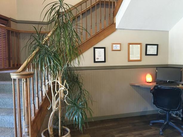 Imagen de los interiores del Hotel Timber Lodge Inn. Foto 17