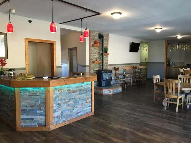 Imagen de los interiores del Hotel Timber Lodge Inn. Foto 18