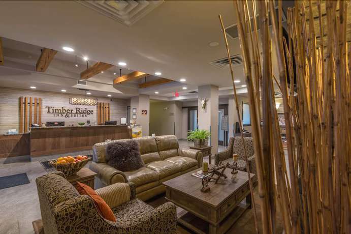 Imagen de los interiores del Hotel Timber Ridge Inn And Suites. Foto 16
