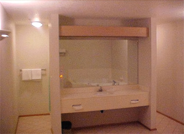 Imagen de la habitación del Hotel Timberland Inn and Suites. Foto 5