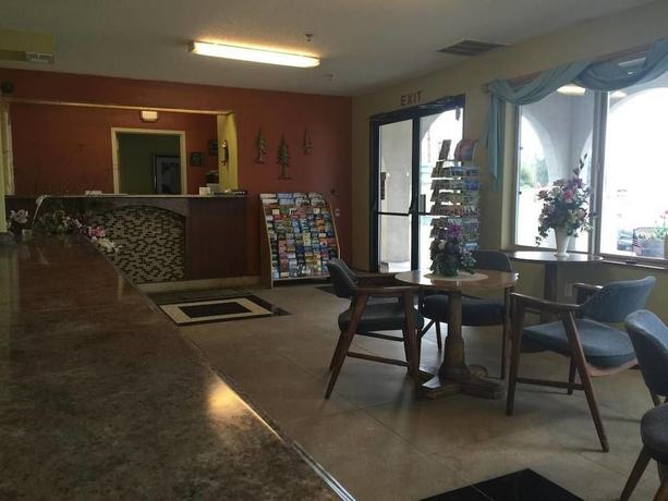 Imagen de los interiores del Hotel Timberland Inn and Suites. Foto 18