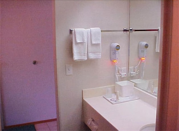 Imagen de la habitación del Hotel Timberland Inn and Suites. Foto 11