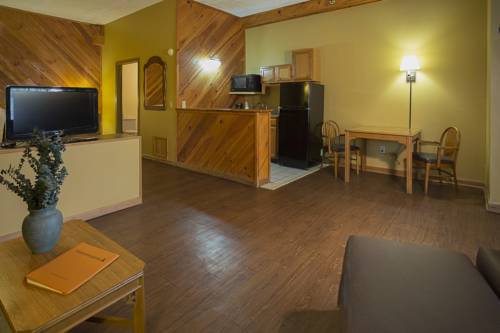 Imagen de la habitación del Hotel Timbers Lodge. Foto 8