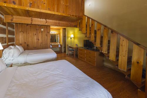 Imagen de la habitación del Hotel Timbers Lodge. Foto 9