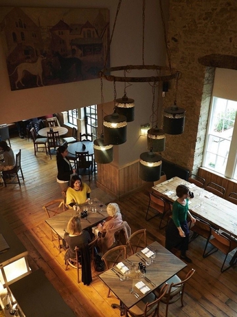 Imagen del bar/restaurante del Hotel Timbrell's Yard. Foto 8