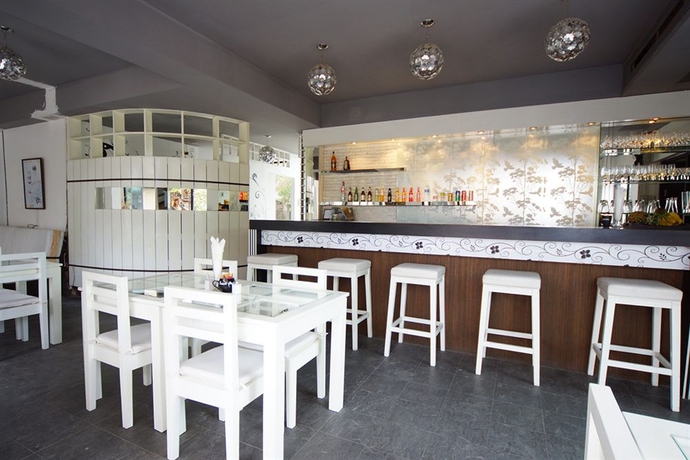 Imagen del bar/restaurante del Hotel Time, Chaweng Beach. Foto 1