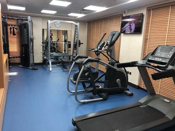 Imagen de los interiores del Hotel Time Express Al Khan. Foto 20