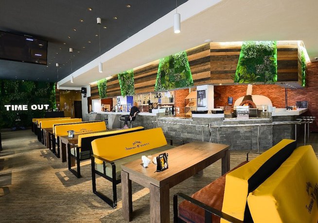 Imagen del bar/restaurante del Hotel Time Out, New Gudauri. Foto 4