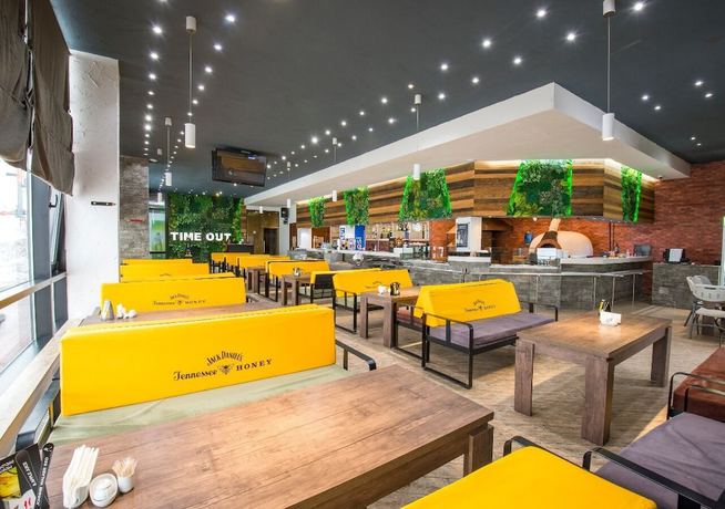 Imagen del bar/restaurante del Hotel Time Out, New Gudauri. Foto 5