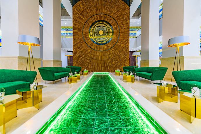 Imagen del bar/restaurante del Hotel Time Rako. Foto 2