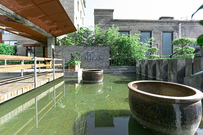 Imagen de los exteriores del Hotel Time Tunnel Designer. Foto 16