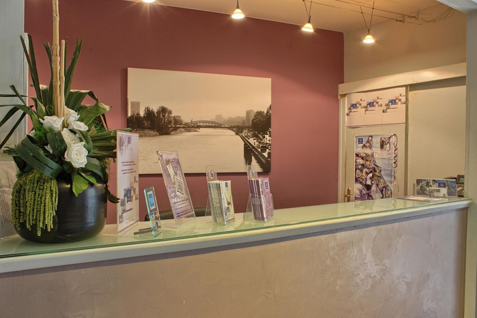 Imagen de los interiores del Hotel Timhotel Boulogne Rives De Seine. Foto 6