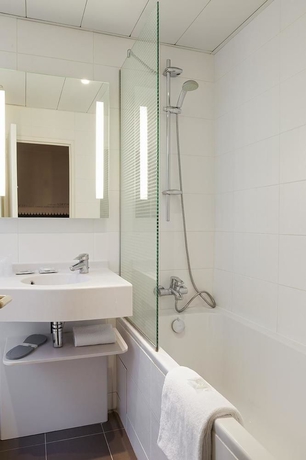 Imagen de la habitación del Hotel Timhotel Paris Gare Du Nord. Foto 13