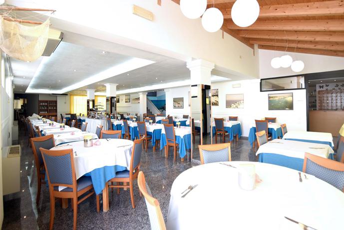 Imagen del bar/restaurante del Hotel Timiama. Foto 3