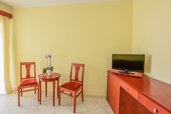 Imagen de la habitación del Hotel Timos. Foto 5