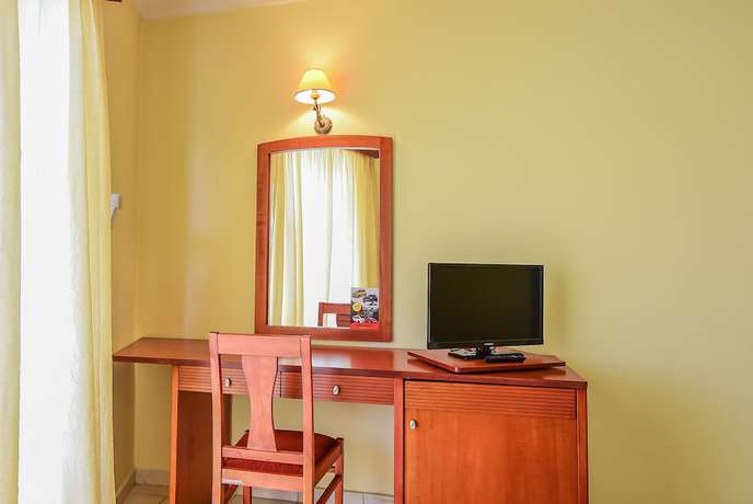 Imagen de la habitación del Hotel Timos. Foto 9