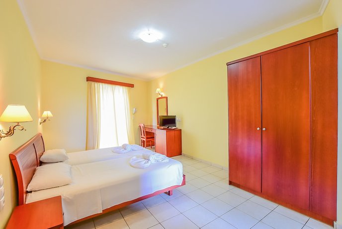 Imagen de la habitación del Hotel Timos. Foto 12