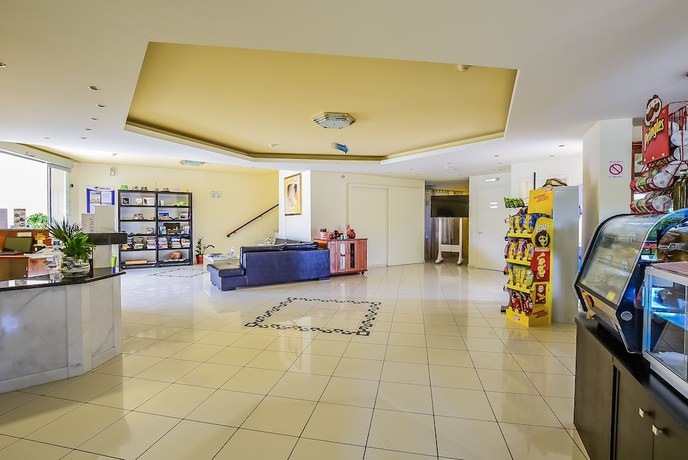 Imagen de los interiores del Hotel Timos. Foto 18