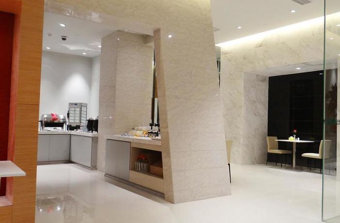 Imagen de la habitación del Hotel Timton International. Foto 5