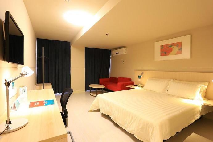 Imagen de la habitación del Hotel Timton International. Foto 7