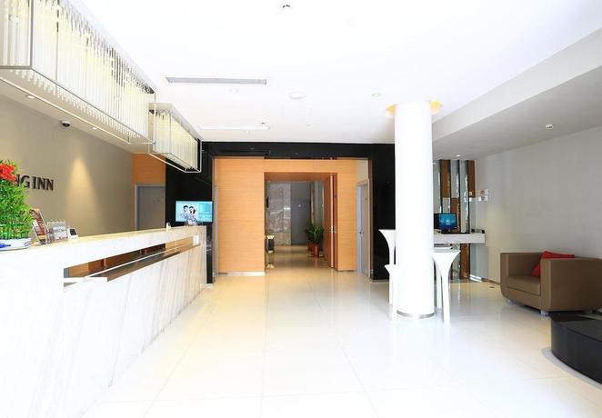 Imagen de los interiores del Hotel Timton International. Foto 16