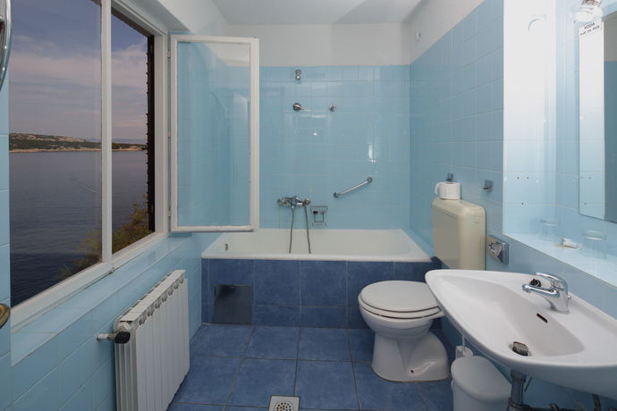 Imagen de la habitación del Hotel Timun. Foto 6