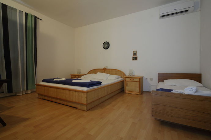 Imagen de los exteriores del Hotel Timun. Foto 16
