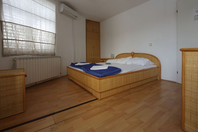 Imagen de la habitación del Hotel Timun. Foto 14