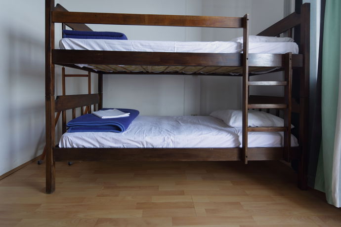 Imagen de la habitación del Hotel Timun. Foto 15
