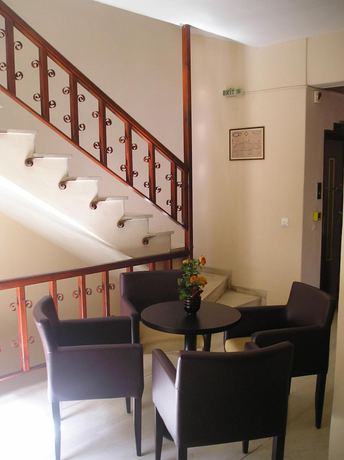Imagen de los interiores del Hotel Tina Economy. Foto 20
