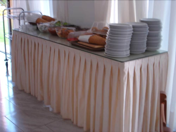 Imagen del bar/restaurante del Hotel Tina Flora. Foto 3