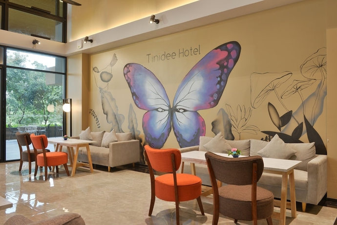 Imagen de los interiores del Hotel Tinidee Bangkok Golf Club. Foto 15