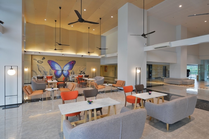 Imagen de los interiores del Hotel Tinidee Bangkok Golf Club. Foto 16