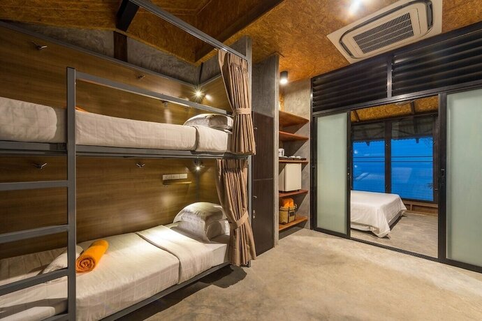 Imagen de la habitación del Hotel Tinidee Hideaway Tonsai Beach Krabi. Foto 17