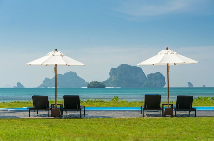 Imagen de la piscina del Hotel Tinidee Hideaway Tonsai Beach Krabi. Foto 37
