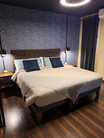 Imagen de la habitación del Hotel Tinka. Foto 4