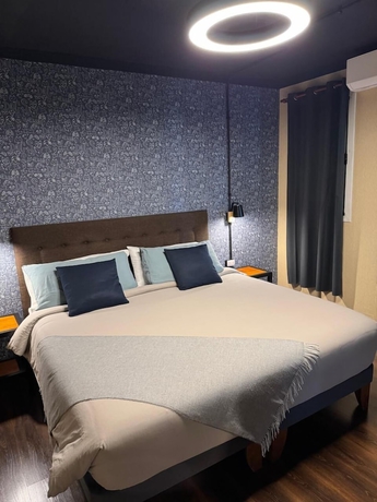 Imagen de la habitación del Hotel Tinka. Foto 10