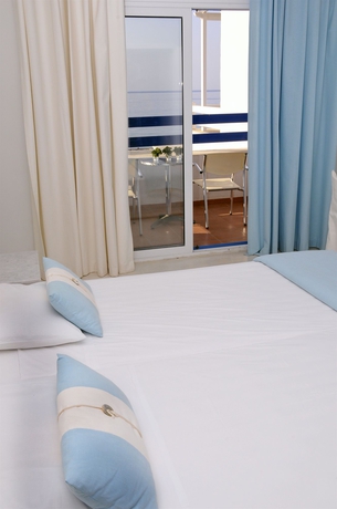 Imagen de la habitación del Hotel Tinos Beach. Foto 5