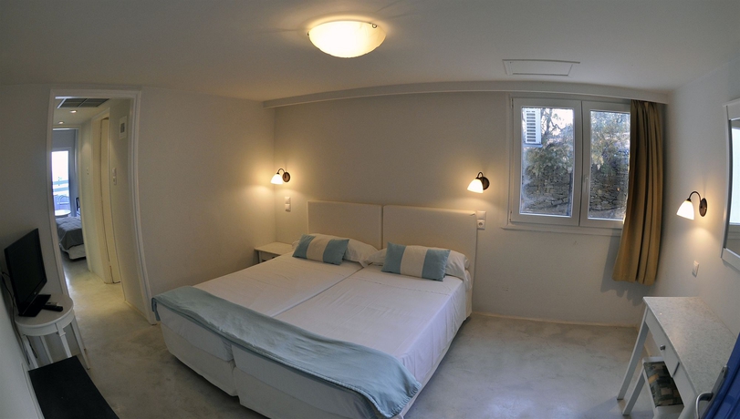 Imagen de la habitación del Hotel Tinos Beach. Foto 6