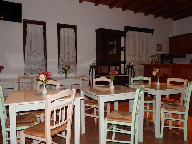 Imagen de los interiores del Hotel Tinos Suites and Apartments. Foto 18