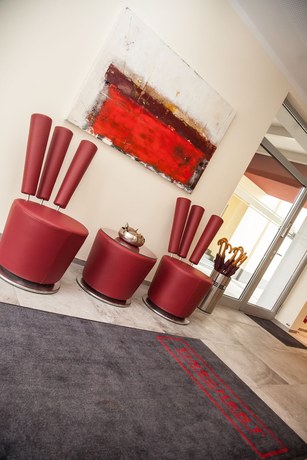 Imagen de los interiores del Hotel Tinschert-Restaurant-Partyservice. Foto 20