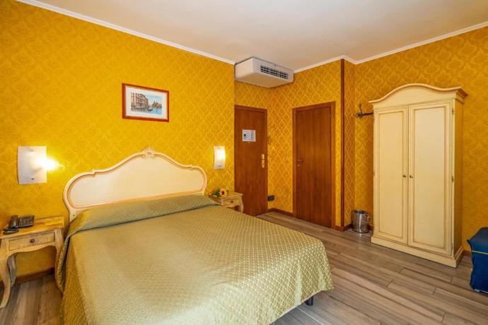 Imagen de la habitación del Hotel Tintoretto. Foto 15