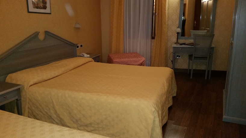 Imagen de la habitación del Hotel Tintoretto. Foto 11