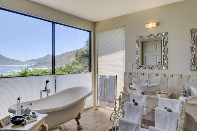 Imagen de la habitación del Hotel Tintswalo Atlantic. Foto 10